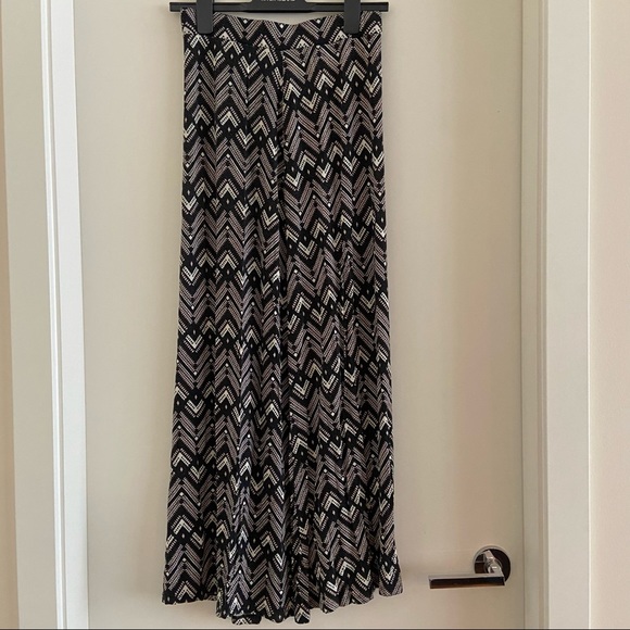 Maxi Skirt Super Soft Geometric Print - Picture 2 of 2